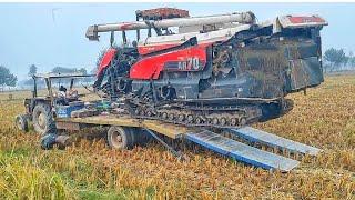 Unloading Kubota combine harvester machine | Rice cutting machine in Punjab | Farmers' Airplanes