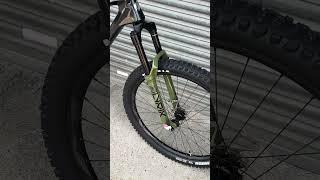 2024 RockShox Lyrik Ultimate Charger 3 MTB Fork in Green 1