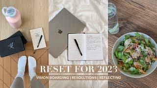 MAKING 2023 THE BEST YEAR: vision boarding, resolutions, reflecting | Naomee Rahman