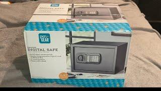 Pen & Gear Medium Digital Safe Unboxing #penandgear #digitalsafe #gunsafe #storageforgun #todalute