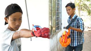 NERF GUN VS ULTIMATE SPIDERMAN HAND BATTLE