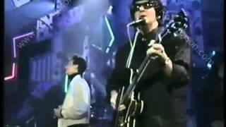 ROY ORBISON "Crying" w/ K.D. LANG - 1988 Top of the Pops