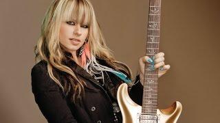 Top 10 Female Guitarists of All Time