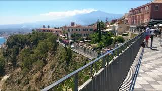 I love Taormina in the Summertime