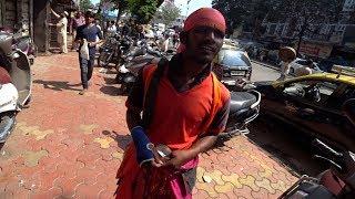 Avoid This Guy In India! | Crazy Beggar