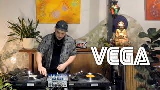 Afro Funk Brazilian Groove Disco Soul Vinyl DJ Set by ‪Vega "Vinos y Vinilos" #9 Capitulo 1