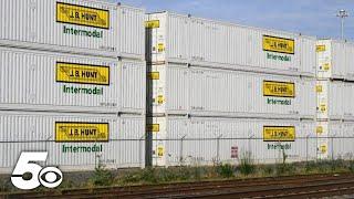 J.B. Hunt enters multi-year intermodal agreement with Walmart