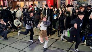 [STREET ARTIST] WIT. ONLOOKER SCHOOLGIRL GUEST. IMPROMPTU SUPERB HONGDAE BUSKING.