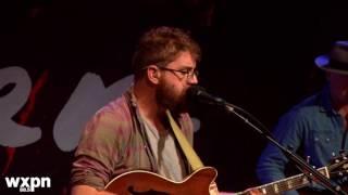 Bear's Den - "Red Earth and Pouring Rain" (Free At Noon Concert)