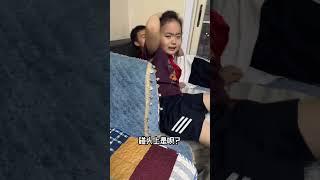 还是这么冒冒失失… 逗比女儿欢乐多 孩子的迷惑行为 你的孩子也是这样吗