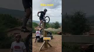 This Guy Shows You How To Do The Most Impressive Bike Stunt EVER