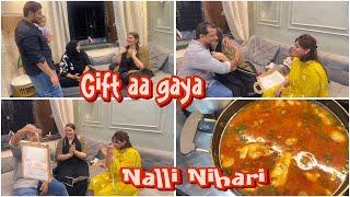 Shab ka birthday  aa gaya both khush hui dekh ke or aaj ki recipe nalli nihari both mast 