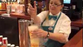 Universal Studios Orlando: Making a Flaming Moe Drink!