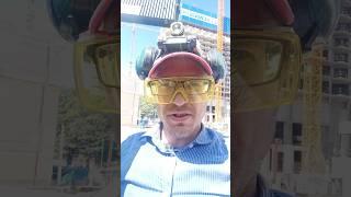 Попросили снять прожектор для демонтажа столба #электрик #электромонтаж #стройка #стройплощадка