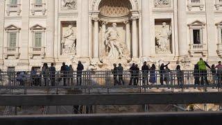 Tourists in Rome now have a walkway to visit the Trevi Fountain