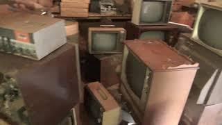 Massive Lot Of Vintage TVs And My Trip V1.00