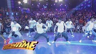 It's Showtime: Girltrends and Hashtags dance "Ang Kulit"