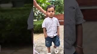 kritik kha jai raha hai