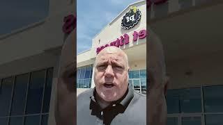 A Planet Fitness Quickie! #shorts #hank #lethumorwork #retiredcomic #planetfitness