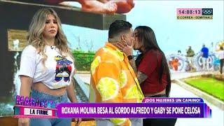 La 'Roxanacha' le robó un beso a Alfredo Benavides delante de Gabriela Serpa y se armó un problemón