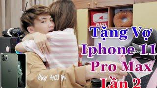 [Vlog Free Fire] Cuối Cùng Gao Bạc Cũng Góp Đủ 30 Triệu Để Đi Mua Iphone 11 Pro Max mới Tặng Vợ