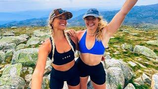 2 GIRLS TAKE AUSTRALIA’S TALLEST MOUNTAIN  MT KOSCIUSZKO