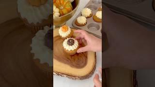 Fall Pumpkin Spice Cupcakes #yummy #recipe #chocolate  #thanksgiving #shortsvideo #cupcakes #bake