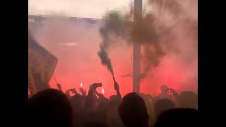 Eintracht Braunschweig - AUFSTIEG 2013 l Pyro bei der Ankunft