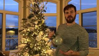 How To Decorate an Elegant Christmas Tree