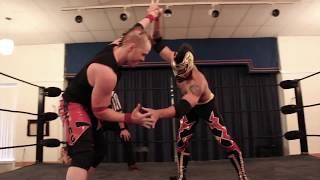 DEMAND LUCHA! - Lince Dorado vs Amazing Red - LuchaTO: Chapter One