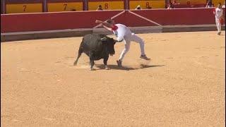 ️LE ENGANCHA LA CAMISETA‼️‍️ PAMPLONA