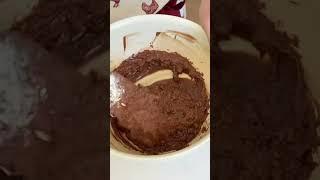 Курт с шоколадом. Кисло-сладкий сладость. Құрт с шоколадом.