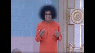 Bhagawan Sri Sathya Sai Baba | Divine Darshan at Prasanthi Nilayam | Nov 22 2000