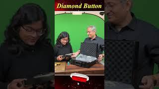 ये डायमंड बटन आपका है। आपके साथ के लिए शुक्रिया। #shorts #diamond #subscribe #reels #unboxing
