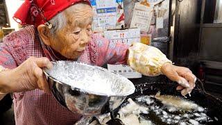 Tempura udon made by an 87-year-old grandmother japanese food