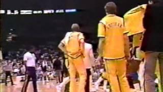 Mike McGee Makes Half-Court Shot (1985 Playoffs)