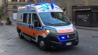 Ambulanza Misericordia di Firenze in sirena // Florence emergency ambulance responding urgently