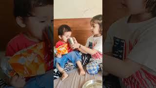 Angel ne baby ko pani pilaya #cutebaby #twisha #bindassangel #trendingshorts #viralvideo