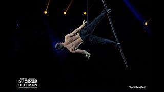 Aerial Pole Straps 42e Festival mondial du Cirque de demain - Emmanuel Nerox