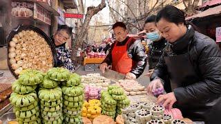 中国西安历史最悠久的早市，软糯筋道的现蒸陕西热米皮，酥脆的杂粮煎饼，皮薄馅大的菜盒子，河北风味的驴肉火烧，甜香黏软的甑糕，上海的水煎包，鸡蛋灌饼，油茶麻花，南瓜蛋糕，杂肝汤，炒凉粉，菜团等等各种美食