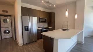 P Floor Plan - 5th Floor: 2 bd / 2 ba