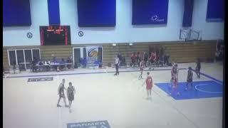 Dusan Nikolic(Fraport Skyliners Juniors) with Doncic like pass