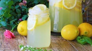 How to Make Homemade Lemonade Using Real Lemons