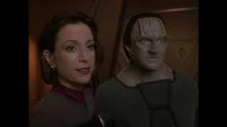 Garak kills the last Weyoun