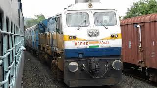 12618 Mangala Lakshadweep Express Crossing 01438 Sawantwadi - Pune Ganpati Special : Konkan Railways