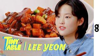 [Tiny Table] Lee Yeon's Jjajang kalguksuㅣSoul food of rising star of D.P.2