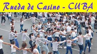 Sólo en Cuba puedes verlo: Rueda de casino 2024, la salsa cubana a Santiago Ballo di gruppo