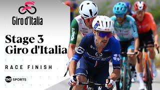 WHAT A SPRINT!  | Men's Giro d'Italia Stage 3 Final KM's | TNT Sports Cycling