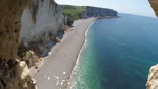 Panoramarundweg über den Klippen von Etretat (Frankreich).