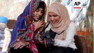 Female photographers challenge taboos in Yemen